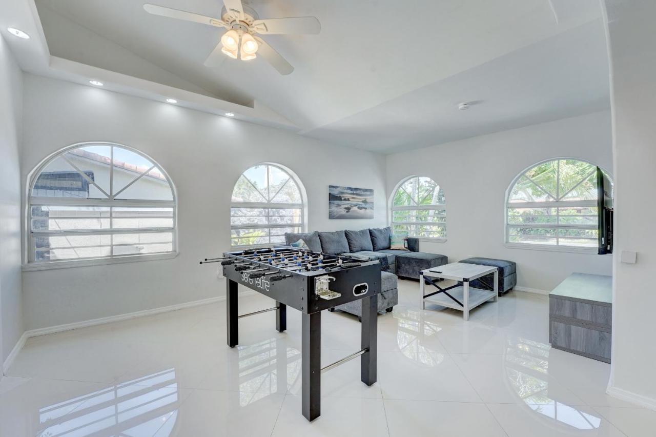 Вилла Luxury Tropical Oasis! Huge Saltwater Pool! 1 Mile To Beach! Форт-Лодердейл Экстерьер фото