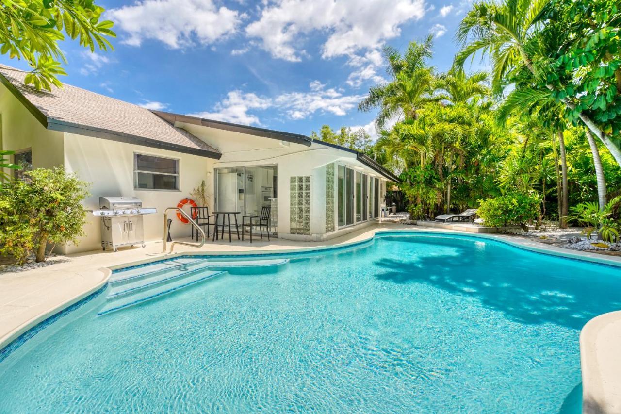 Вилла Luxury Tropical Oasis! Huge Saltwater Pool! 1 Mile To Beach! Форт-Лодердейл Экстерьер фото