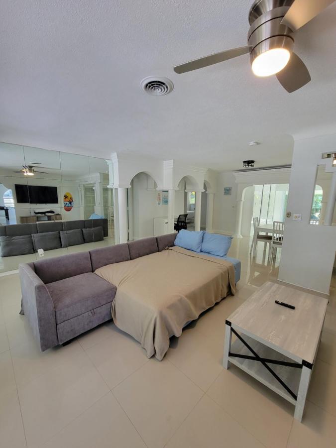 Вилла Luxury Tropical Oasis! Huge Saltwater Pool! 1 Mile To Beach! Форт-Лодердейл Экстерьер фото