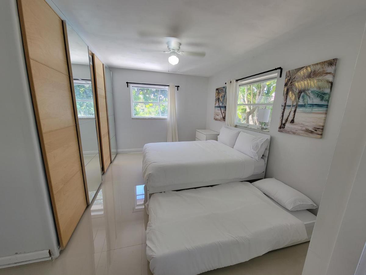 Вилла Luxury Tropical Oasis! Huge Saltwater Pool! 1 Mile To Beach! Форт-Лодердейл Экстерьер фото
